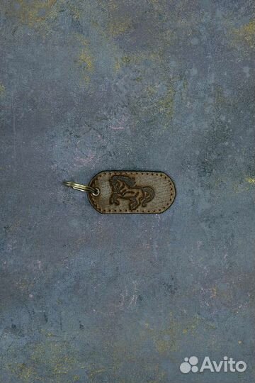 Брелки из кожи с лошадкой