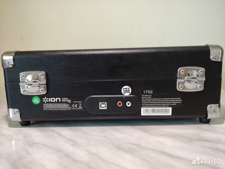 Виниловый проигрыватель ION motion