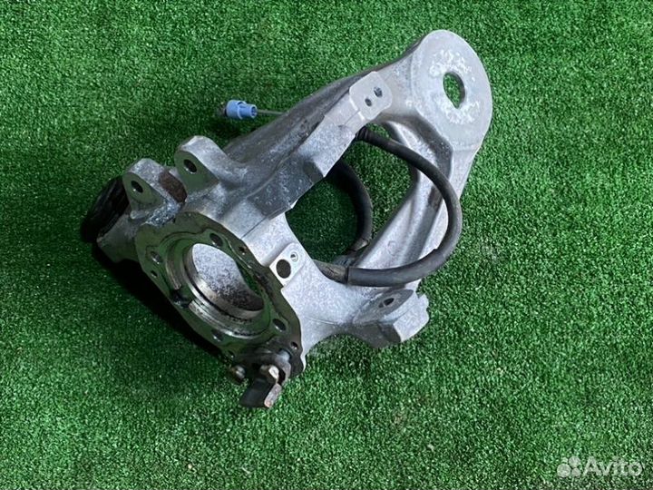 Кулак задний правый Bmw X5 E70