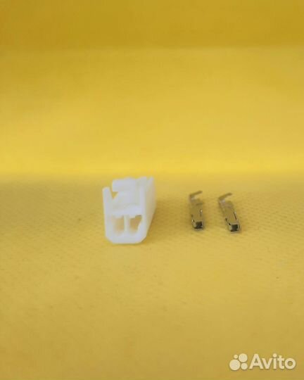 Разъем подсветки салона, задних ног, Toyota