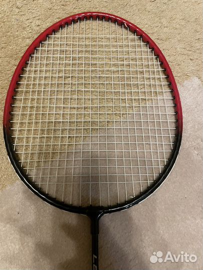 Ракетка для бадминтона