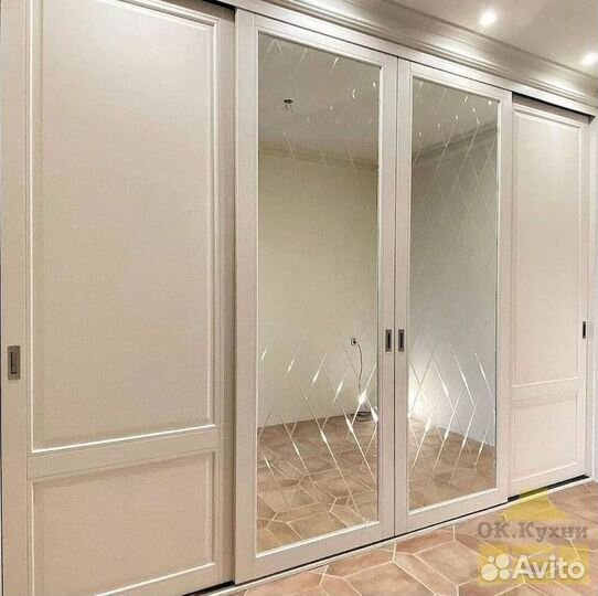 Шкаф распашной