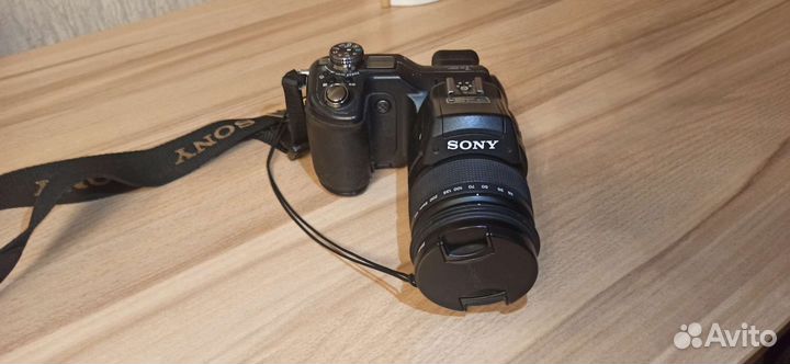 Фотоаппарат Sony Cyber-shot DSC-F828
