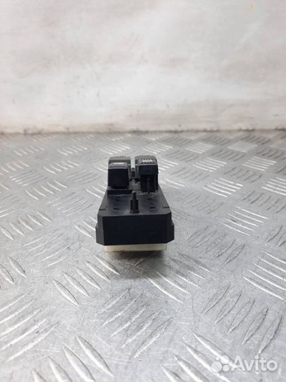 Блок управления стеклоподъемниками Suzuki Sx4