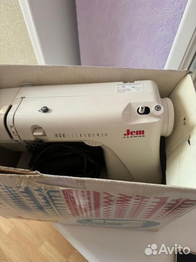 Швейная машинка janome jem