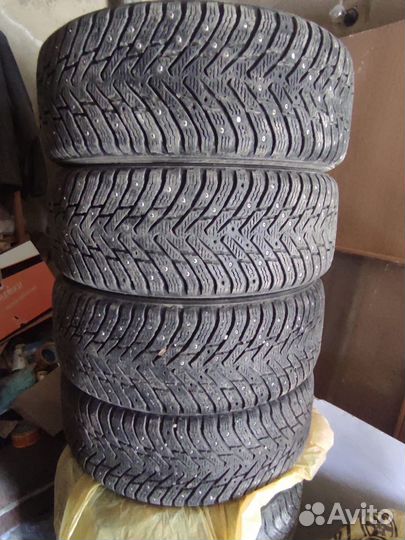 Nokian Tyres Hakkapeliitta 8 225/55 R17 98B