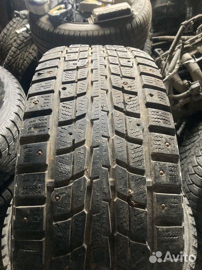 Dunlop SP Winter Ice 01 235/65 R17 108T