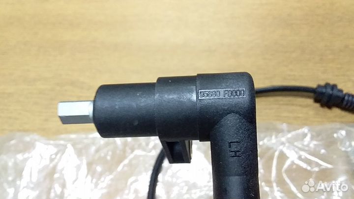 Kia Rio (00-05) Датчик ABS задний левый Новый