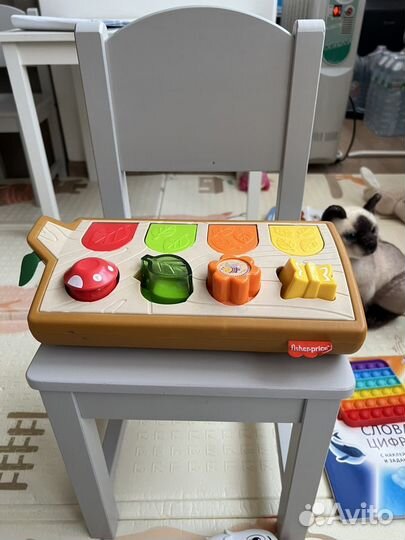 Развивающая игрушка fisher price прятки