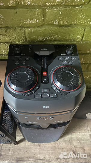 Музыкальная колонка