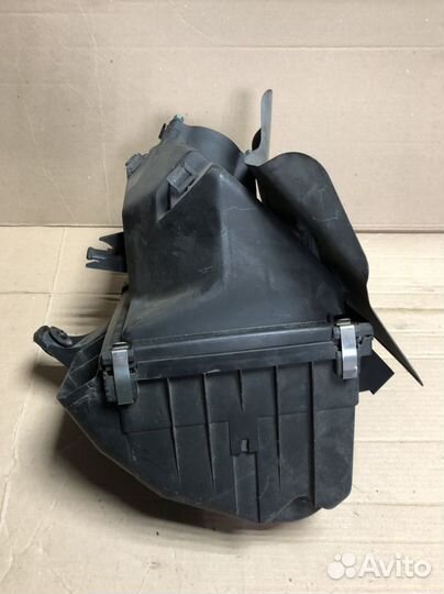 Корпус воздушного фильтра Ауди А4 В5; Пассат В5