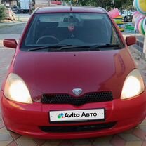 Toyota Vitz 1.0 AT, 2000, битый, 299 894 км, с пробегом, цена 299 999 руб.