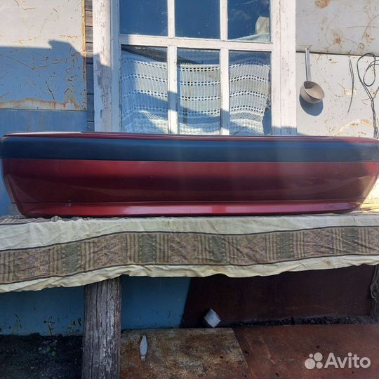 Задний бампер Mitsubishi carisma 2002 г