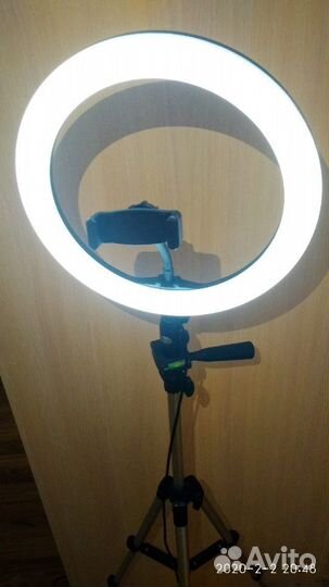 Кольцевая лампа для съемки