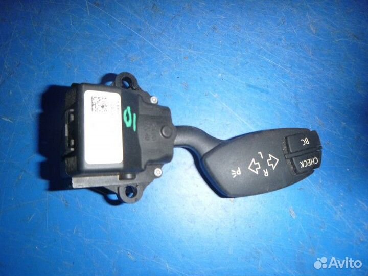 Переключатель поворотов подрулевой BMW E60/E61 200