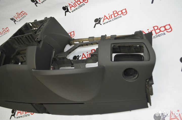 Торпедо панель приборов Opel Astra H