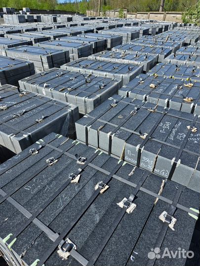 Гранитные памятники из габбро-диабаза оптом