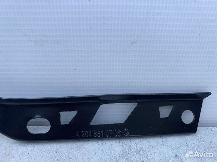 Кронштейн переднего бампера Mercedes A2048810706