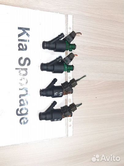 Форсунка бензиновая 2.0л Kia Sportage-1, 2003г