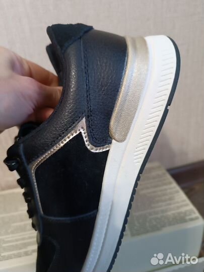 Кроссовки 39р натуральная кожа