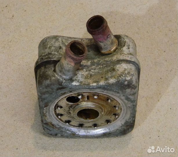 Радиатор масляный Passat B3