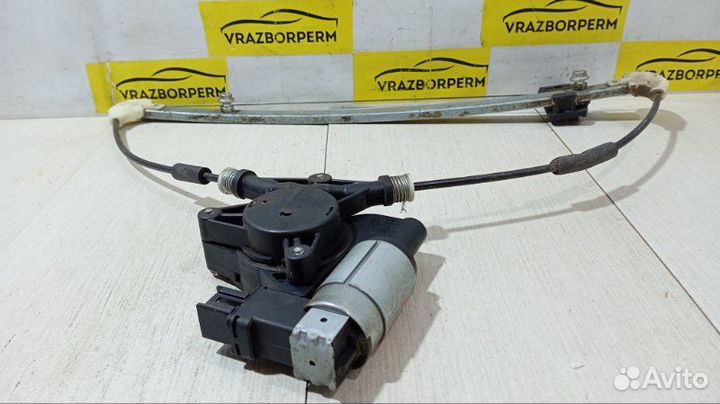 Стеклоподъемник электр. задний правый Mazda 3 BK