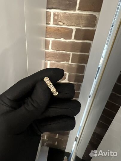 Золотое кольцо tiffany с бриллиантами