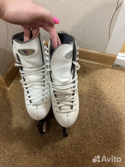 Коньки профессиональные фигурное катание