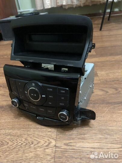Штатная магнитола Шевроле Круз дорестайлинг