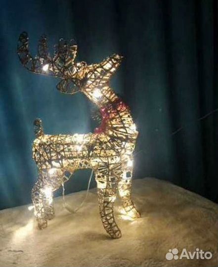 Новогодний светящийся олень