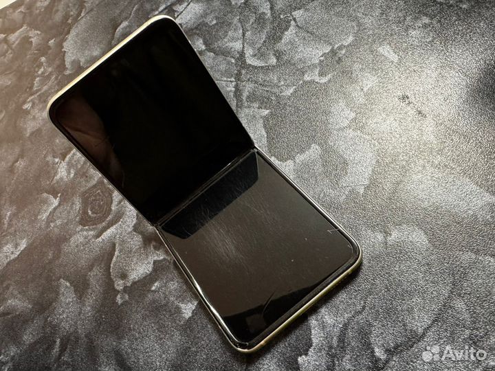 Samsung Galaxy Z Flip3 5G, 8/256 ГБ