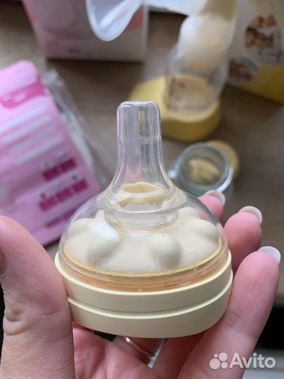 Молокоотсос medela ручной