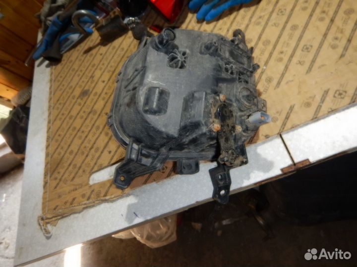 Фара противотуманная правая Kia Sportage 4 рестайл