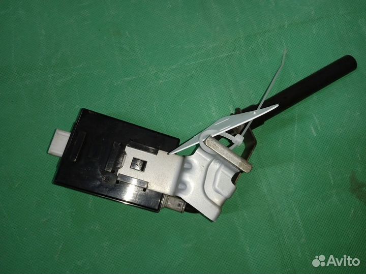 Kia Sorento (XM) II антенна