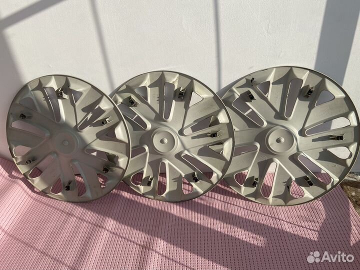 Колпаки на Volkswagen Polo r16