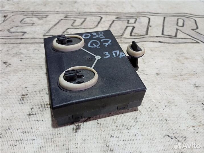 Блок управления двери задний правый Audi Q7 4L