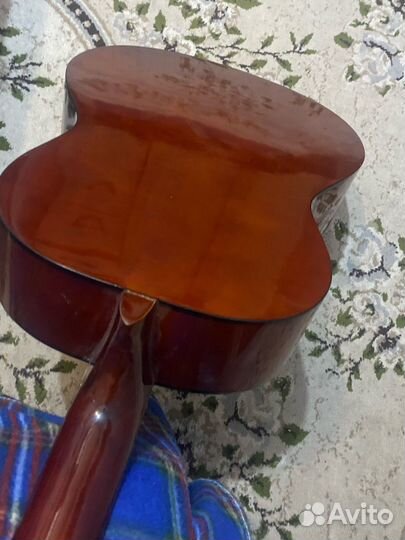 Акустическая гитара