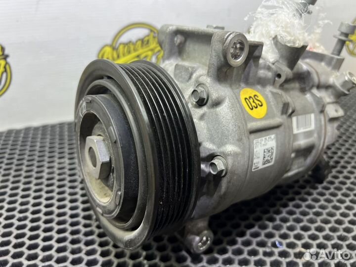 Компрессор кондиционера Audi A4 B8 A5 8T0260805E
