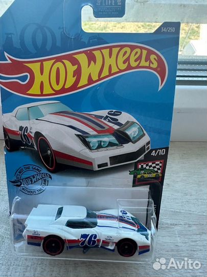 Hot wheels машинки