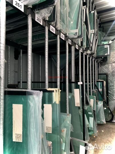 Стекло кузовное заднее левое Нуundai 210 lc-7