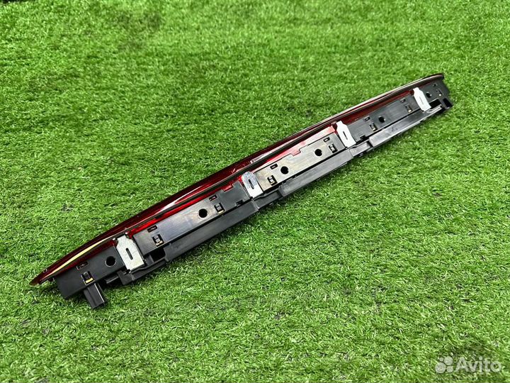 Дополнительный стоп сигнал Audi A6 C6 универсал re