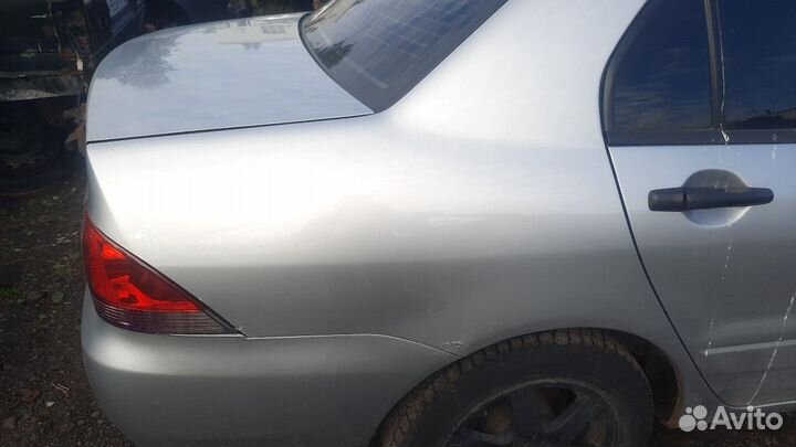Крыло заднее правое Mitsubishi Lancer