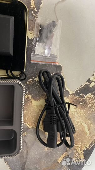 Шейвер (электробритва) для бороды и шеи