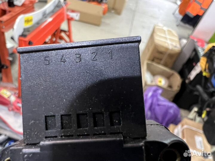 Замок багажника для VAG