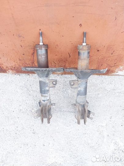 Стойки амортизаторов Hyundai Santa Fe