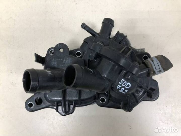 Б/У Насос водяной (помпа) 04E121600BG, 04E12104