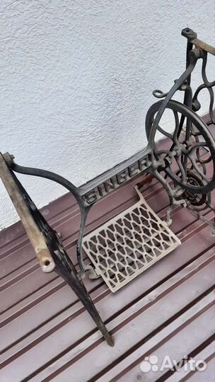 Станина от швейной машинки Singer
