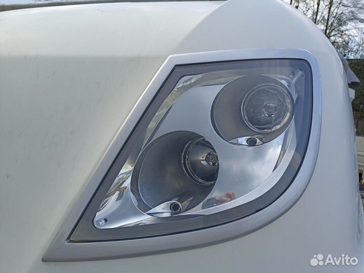 Фара противотуманная верхняя левая Daf XF106