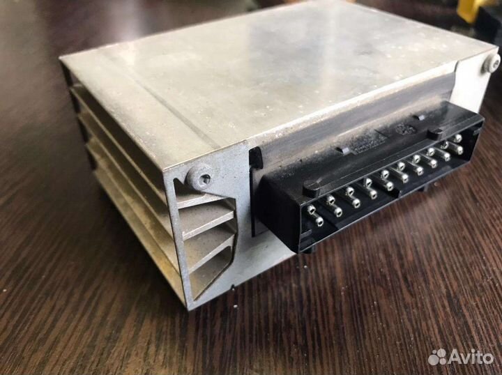 Усилитель акустики BMW 7 e65 e66