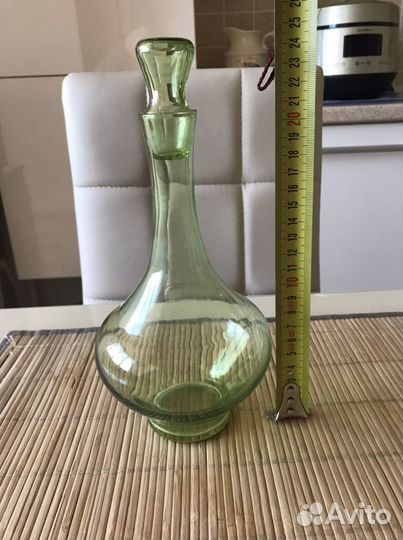 Графин из цветного стекла